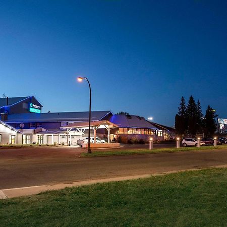 Готель Clarion Pointe Медисин-Гат Екстер'єр фото